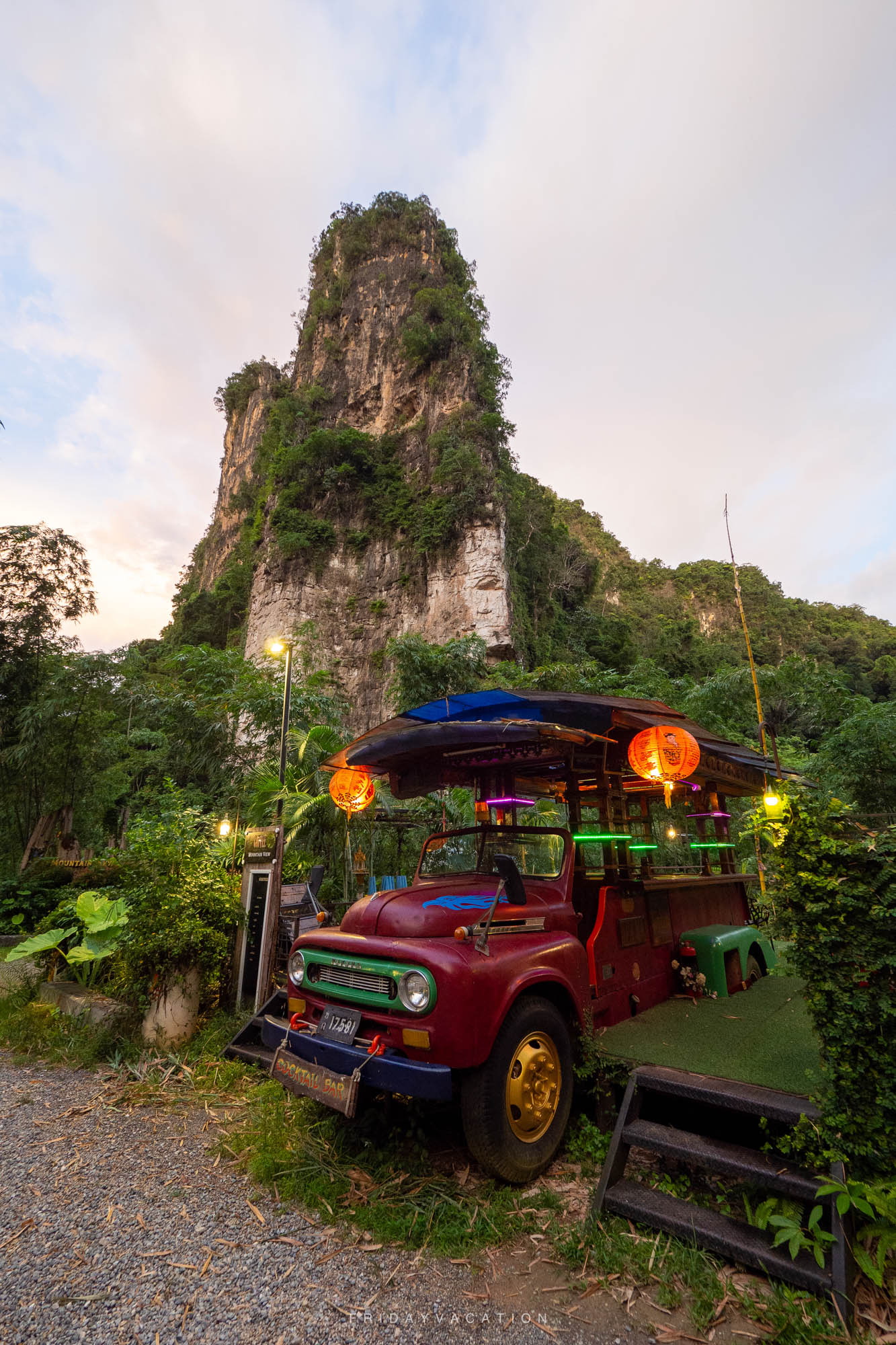 Mountain View Restaurant Ao Nang, Krabi คาเฟ่และร้านอาหาร กลางหุบเขา กระบี่ ถ่ายรูปฟินๆ กินซีฟู้ดสดๆ